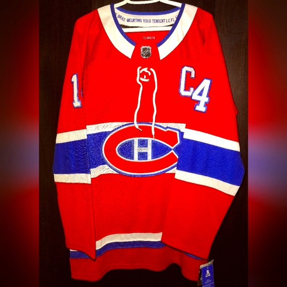 Nick Suzuki signed - Picture 2 of 4